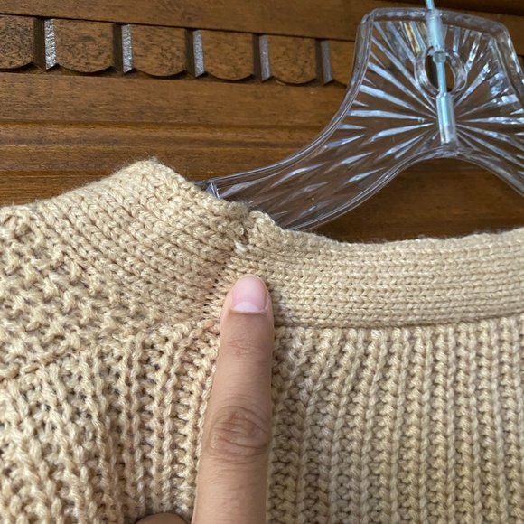 Womens Oversized Chunky Knit Cardigan Tan Button Front Neutral Fall Cardigan - Picture 8 of 9